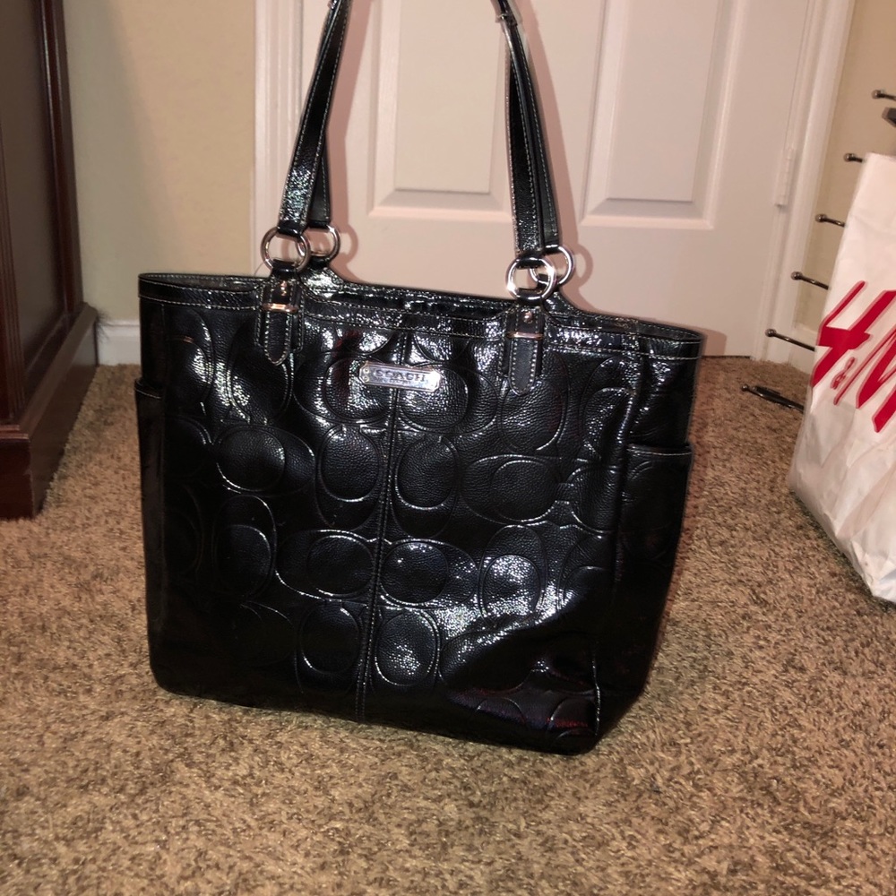 Coach med/large patten leather black purse